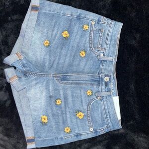 American Eagle Embroidered Mom Short